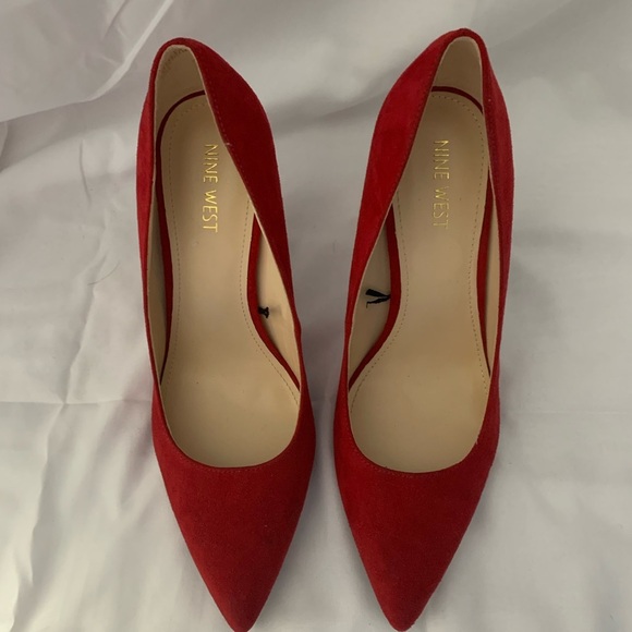 NWOT Nine West Classes Red Suede Pumps - Picture 3 of 8